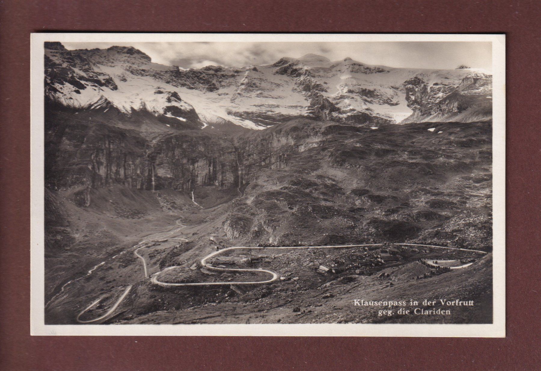 Cartoline postali: KLAUSENPASS in der Vorfrutt – Usato da Pully venduto da nicecards