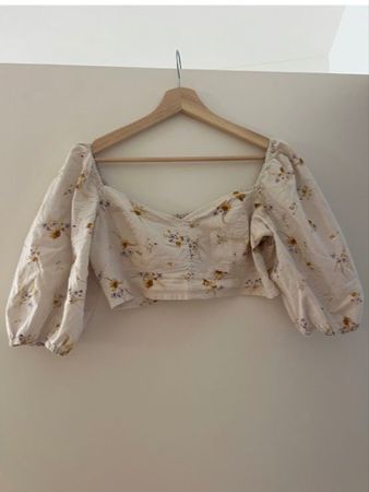 Haut court manches bouffantes floral état comme neuf