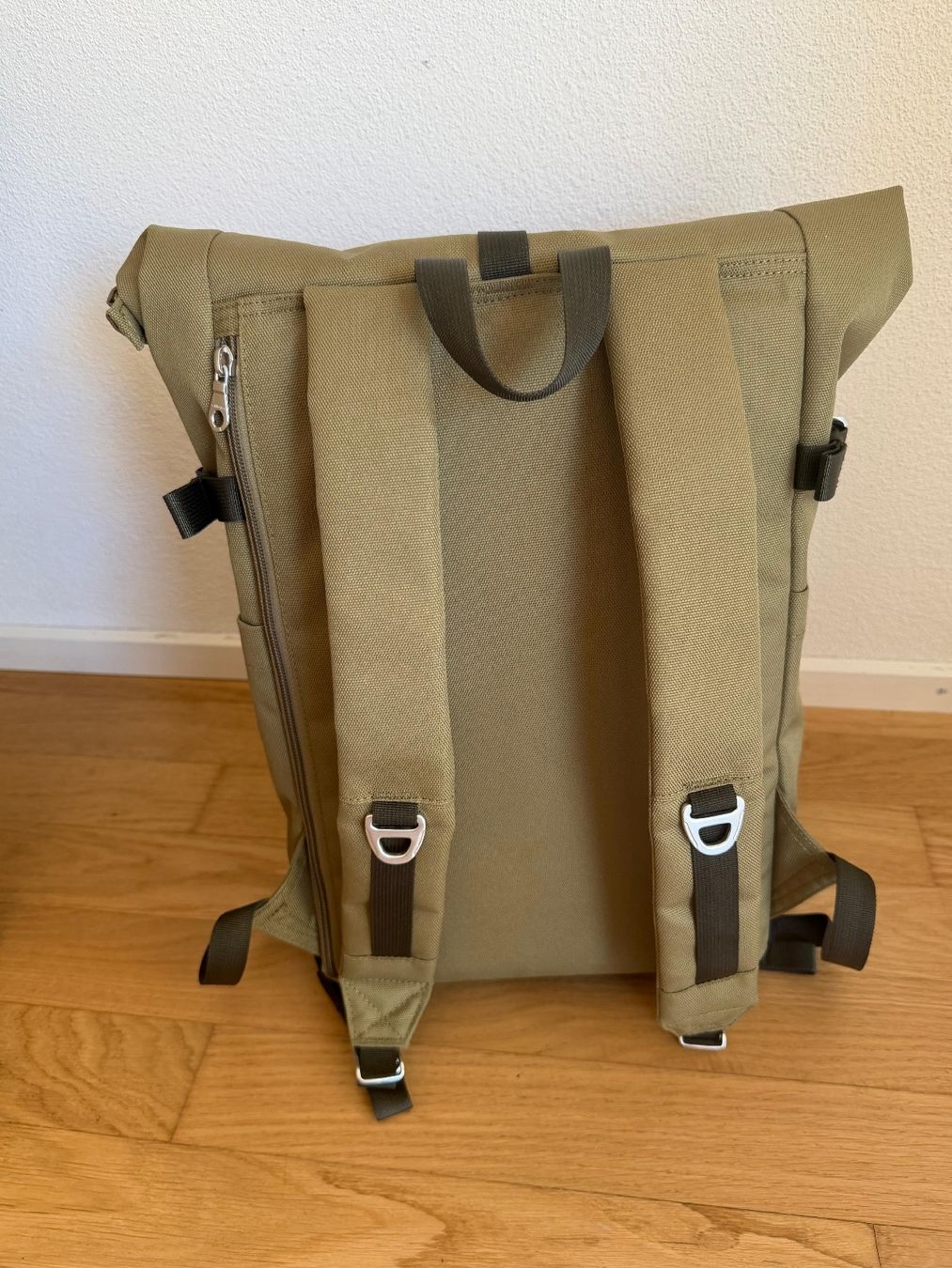 Sandqvist Zaini: Sandqvist Backpack Roll Top Icon Khaki New Condition – Nuovo (secondo la descrizione) da Zürich venduto da Lili.bp 7