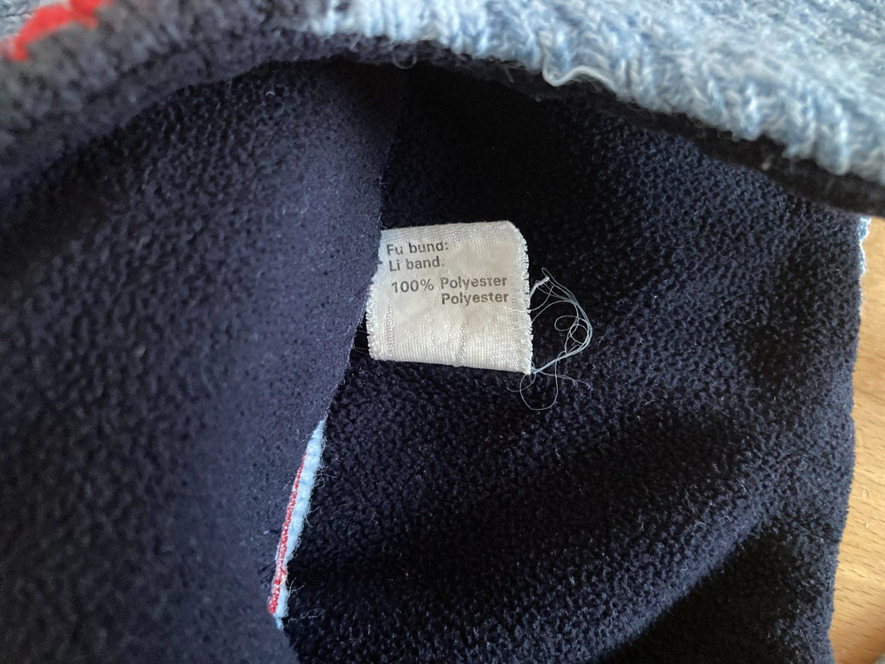 Altro abbigliamento per bambino: Wintermütze mit Traktor, Bommel und Bändel – Usato da Muttenz venduto da Juvenile33 4