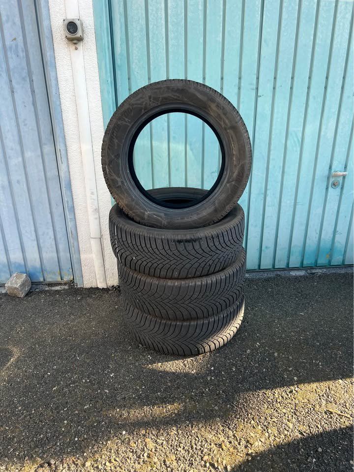 Bridgestone Pneus & Kompletträder: 205/55 R16 91H Bridgestone Blizzak 6 – Gebraucht aus Pratteln von pne_s8lz