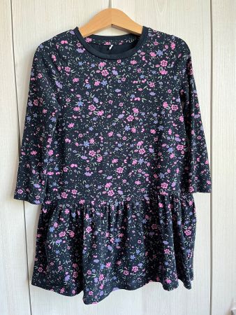 Kleid Gr 104 blau mit Blumen Muster