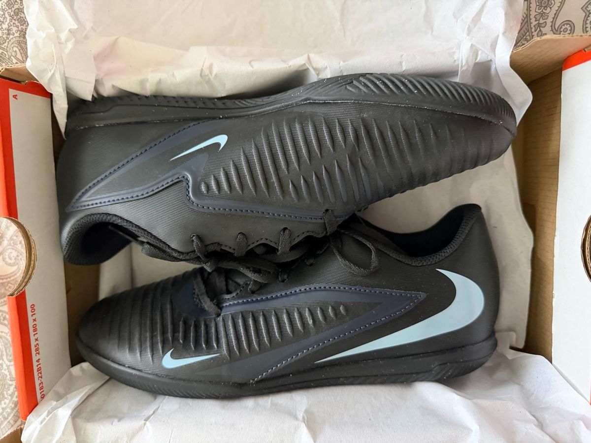 Nike Scarpe da uomo: Nike Phantom 6, Grösse 39, Neu – Nuovo (secondo la descrizione) da Zürich venduto da psoluch
