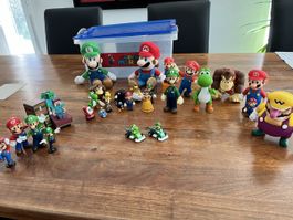 Lot figurines et peluches Mario et Minecraft divers