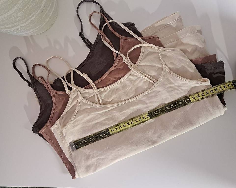 Top: 4 Basic Tops in Grösse S Beige und Braun – Usato da Rupperswil venduto da White-Dove 1