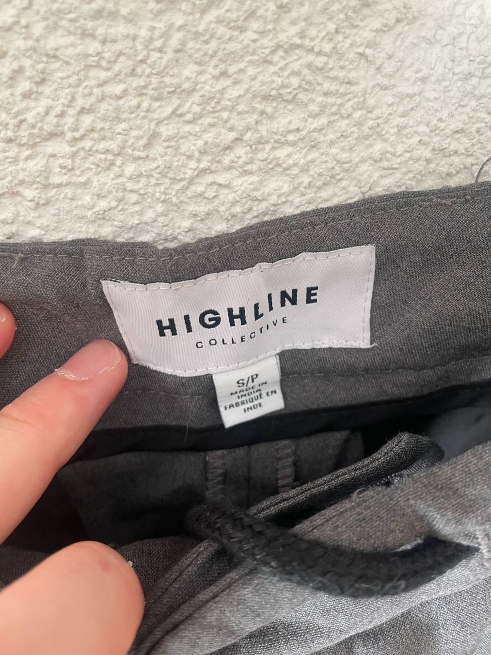 Pantaloni: Light Grey Chino with elastic waist S/M – Usato da Lausanne venduto da amaury.h 2