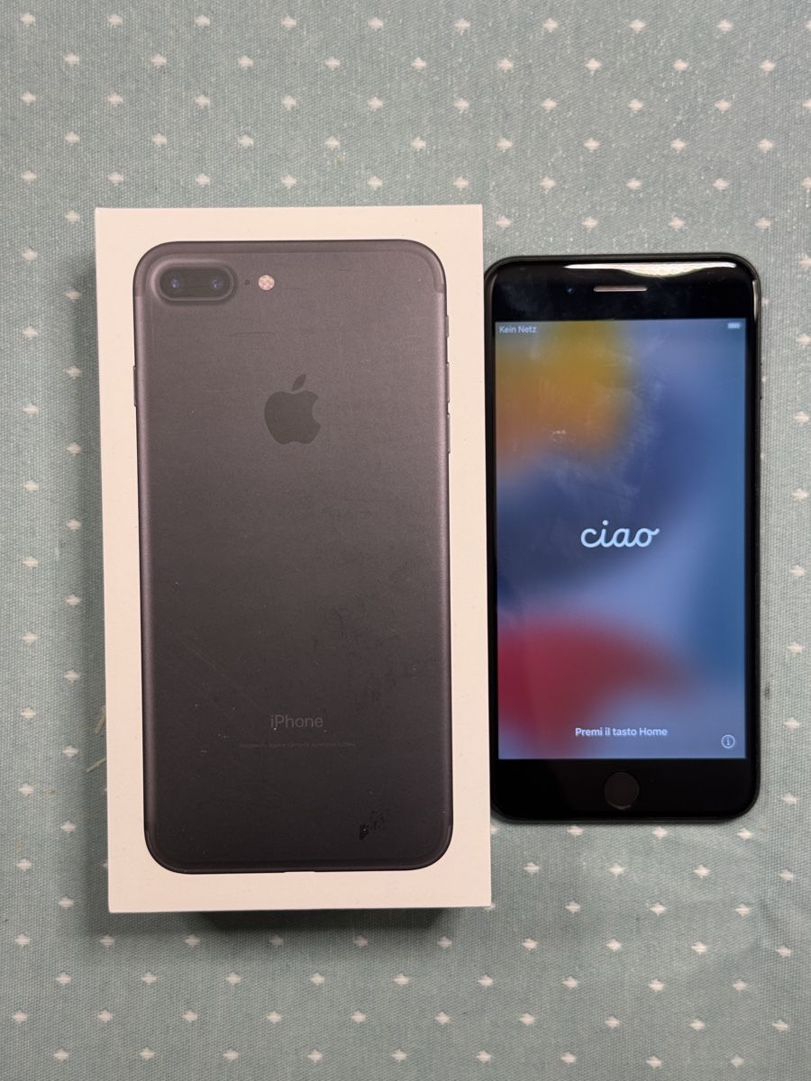 Apple Telefoni cellulari / Smartphones: iphone 7 Plus 128GB schwarz – Usato da Bachenbülach venduto da photomoments