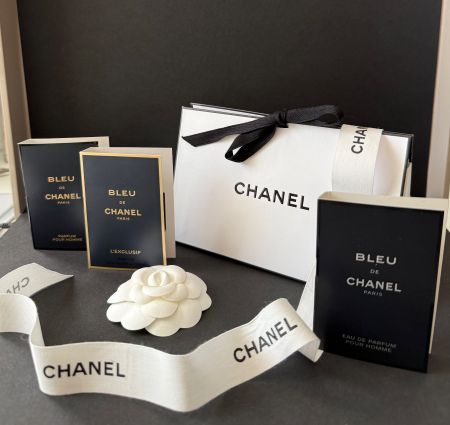 CHANEL - Parfumminis  Papiertasche Kamelie Geschenksband