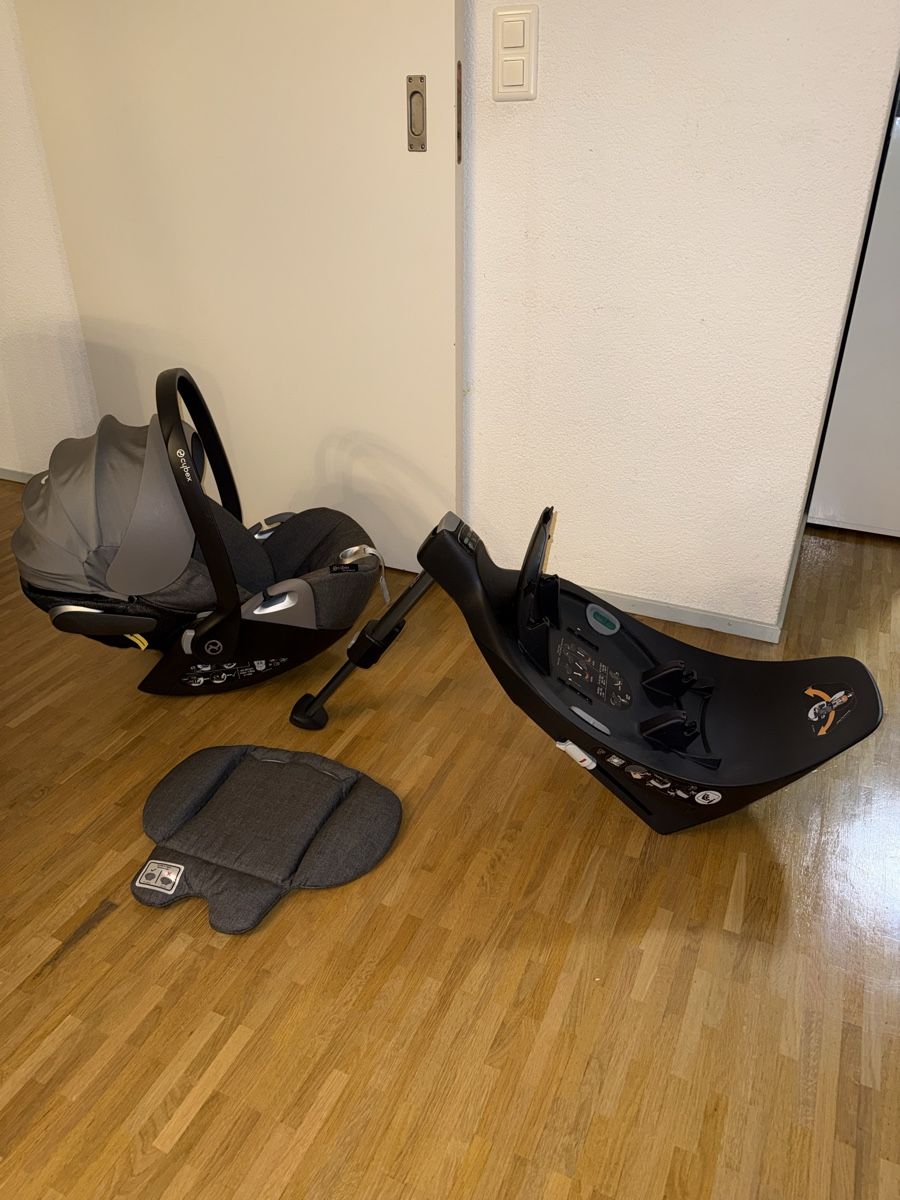 Cybex Seggiolini per auto: Cybex cloud Z i size Plus inkl. Isofix-Basis – Usato da Kloten venduto da d-blublu 1