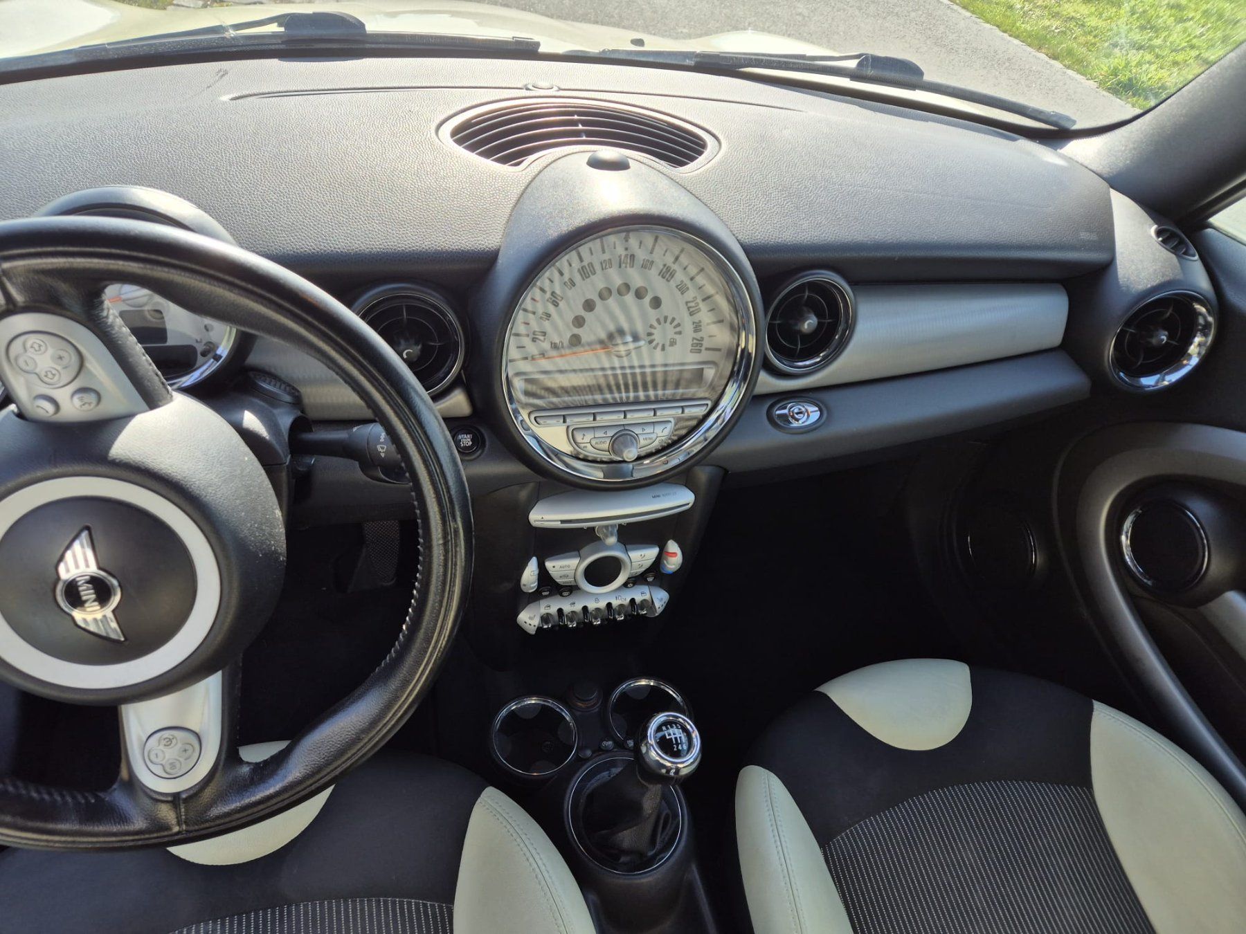 Mini Automobili: MINI Mini Cabrio Cooper – Usato da Altstätten SG venduto da Holzher 5