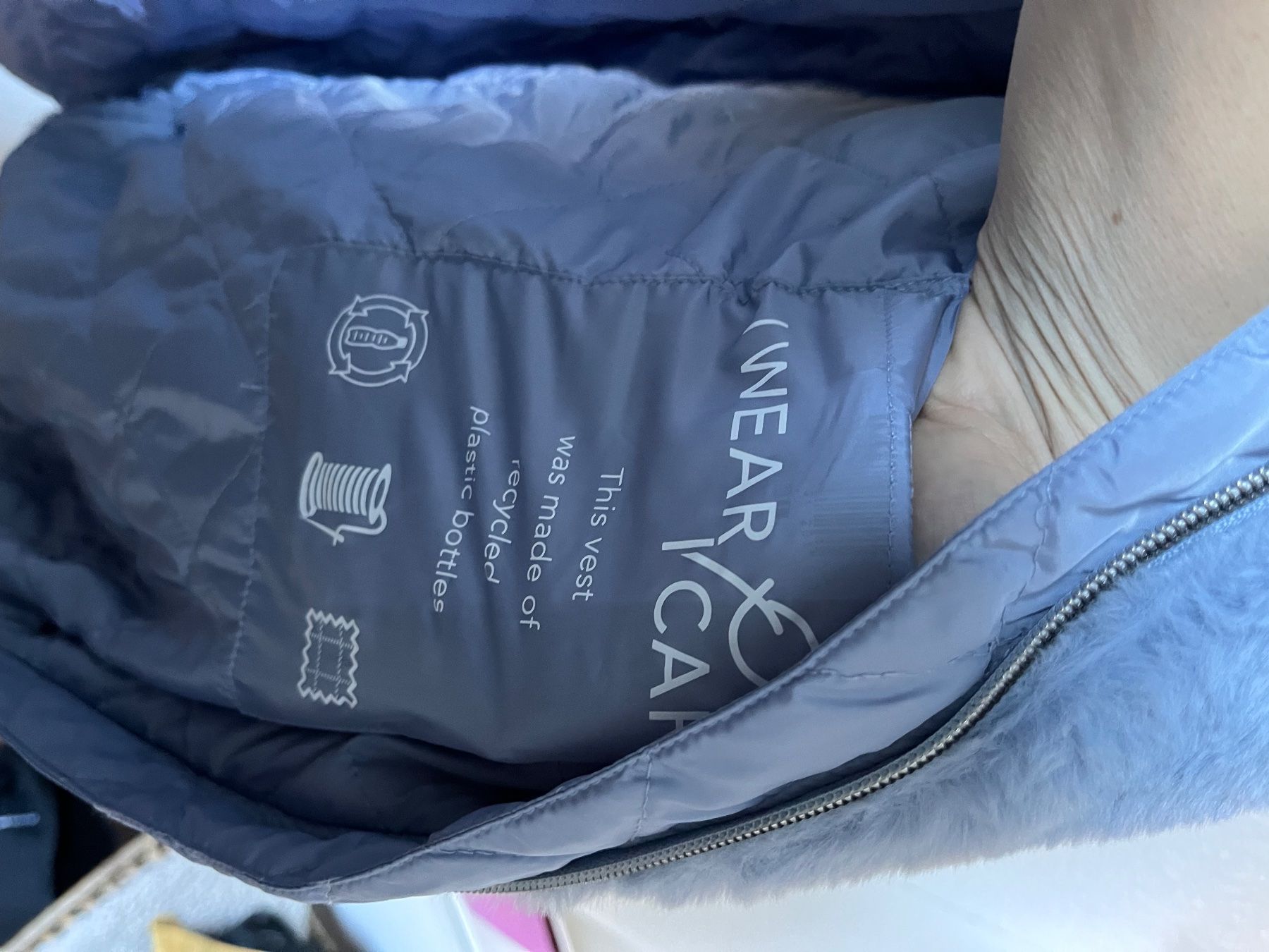 Gerry Weber Gilet & Giacche senza maniche: hellblaue Damenweste mit Kapuze, gery weber L – Usato da Baar venduto da DealDiHei 1