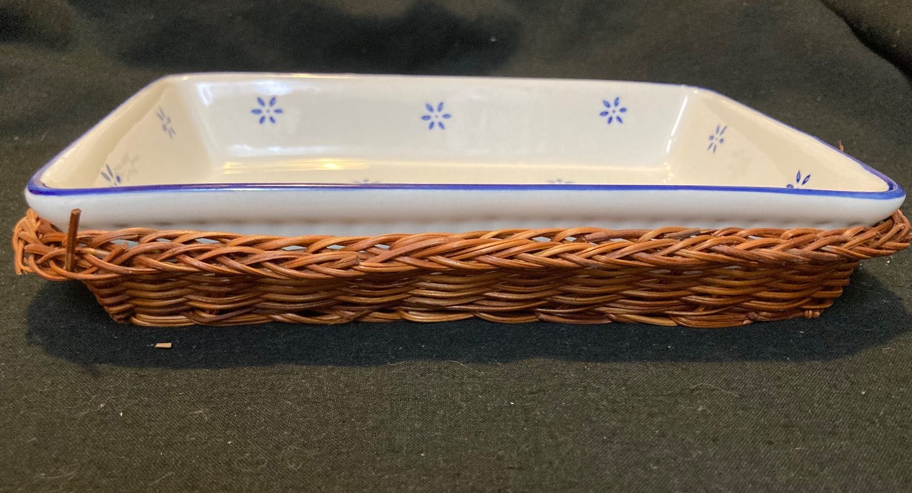 Backformen: Auflaufform Keramik mit Korbgeflecht, weiss, klein – Gebraucht aus Zürich von Gustavo_Bianco 1