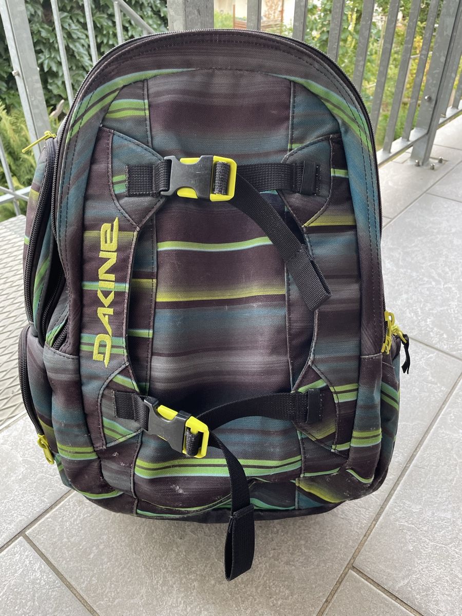 Dakine Sacs & sacs à dos: Rucksack DAKINE gestreift gebraucht – D'occasion à Welschenrohr par Jony1408