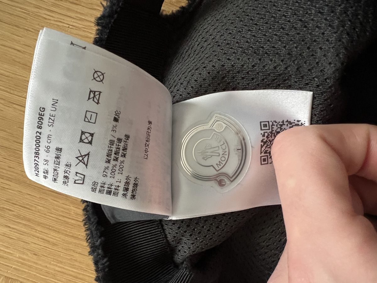 Moncler Hüte, Mützen & Caps: Moncler Cap – Gebraucht aus Kriens von MM_FashionFusion 5