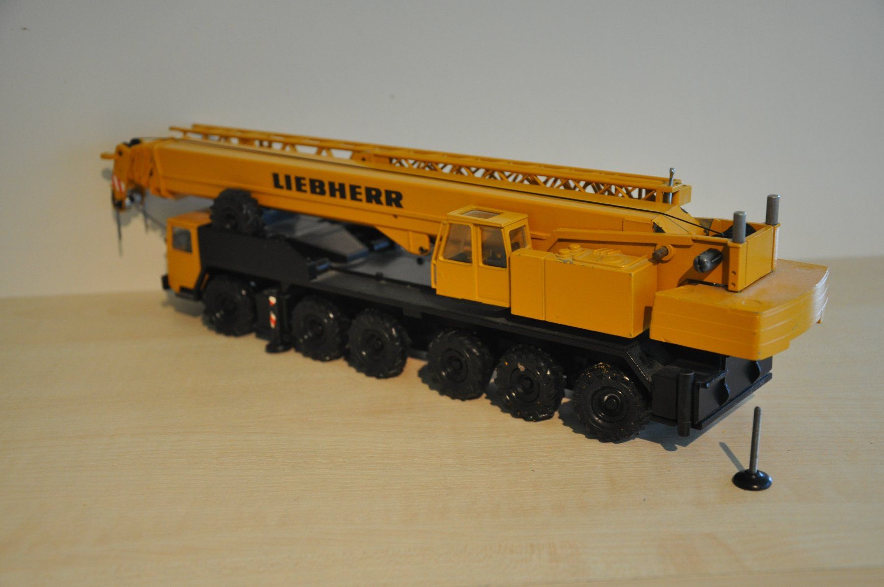 Conrad Kits de montage: LIEBHERR Mobilkran – Défectueux à Mitlödi par worker04 1