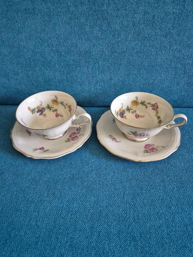 Rosenthal Tasses: 2 Mocca Tassen mit gleichem Blumen Dekor – D'occasion à Embrach par wernici