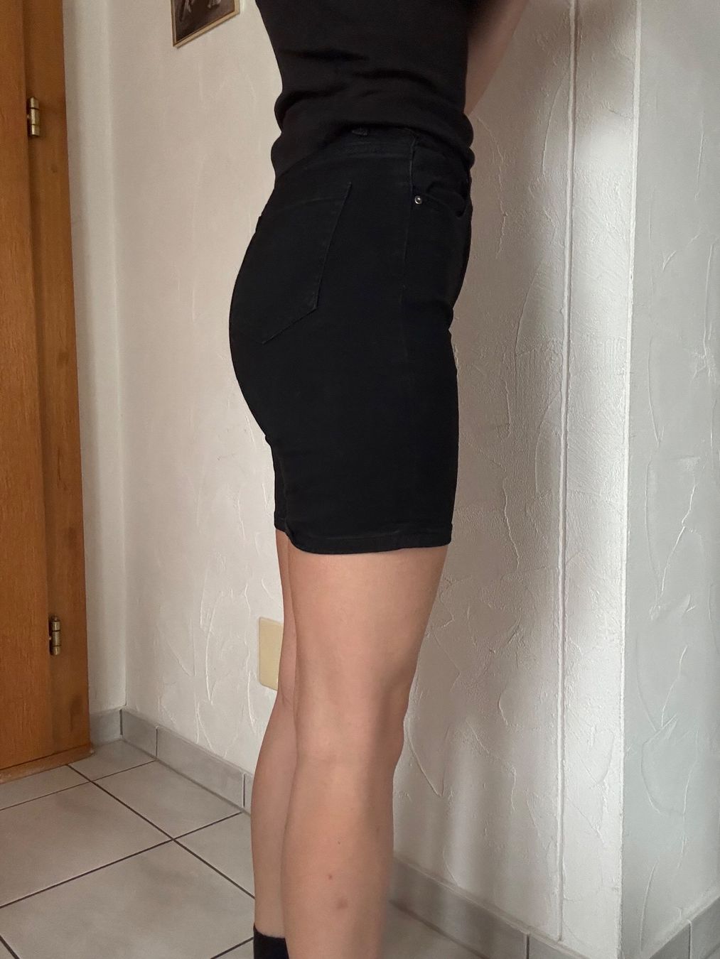 Jeans: Schwarze Jeans Shorts, Grösse 34 – Usato da Hergiswil NW venduto da kaufe_bei_kaufmann 1