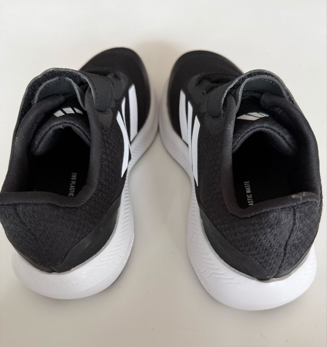 Adidas Scarpe per ragazzi: Turnschuhe Adidas – Nuovo (secondo la descrizione) da Birmenstorf AG venduto da Cgugi 1