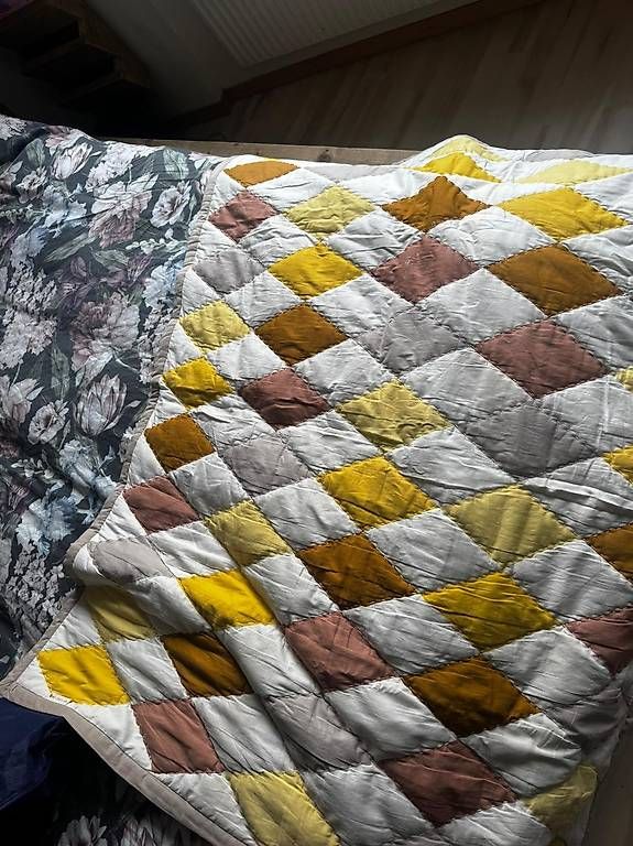 Coperte: Verschiedenen Spielteppiche / Bettdecke NEU – Usato da Alpnach Dorf venduto da Emiel123 1