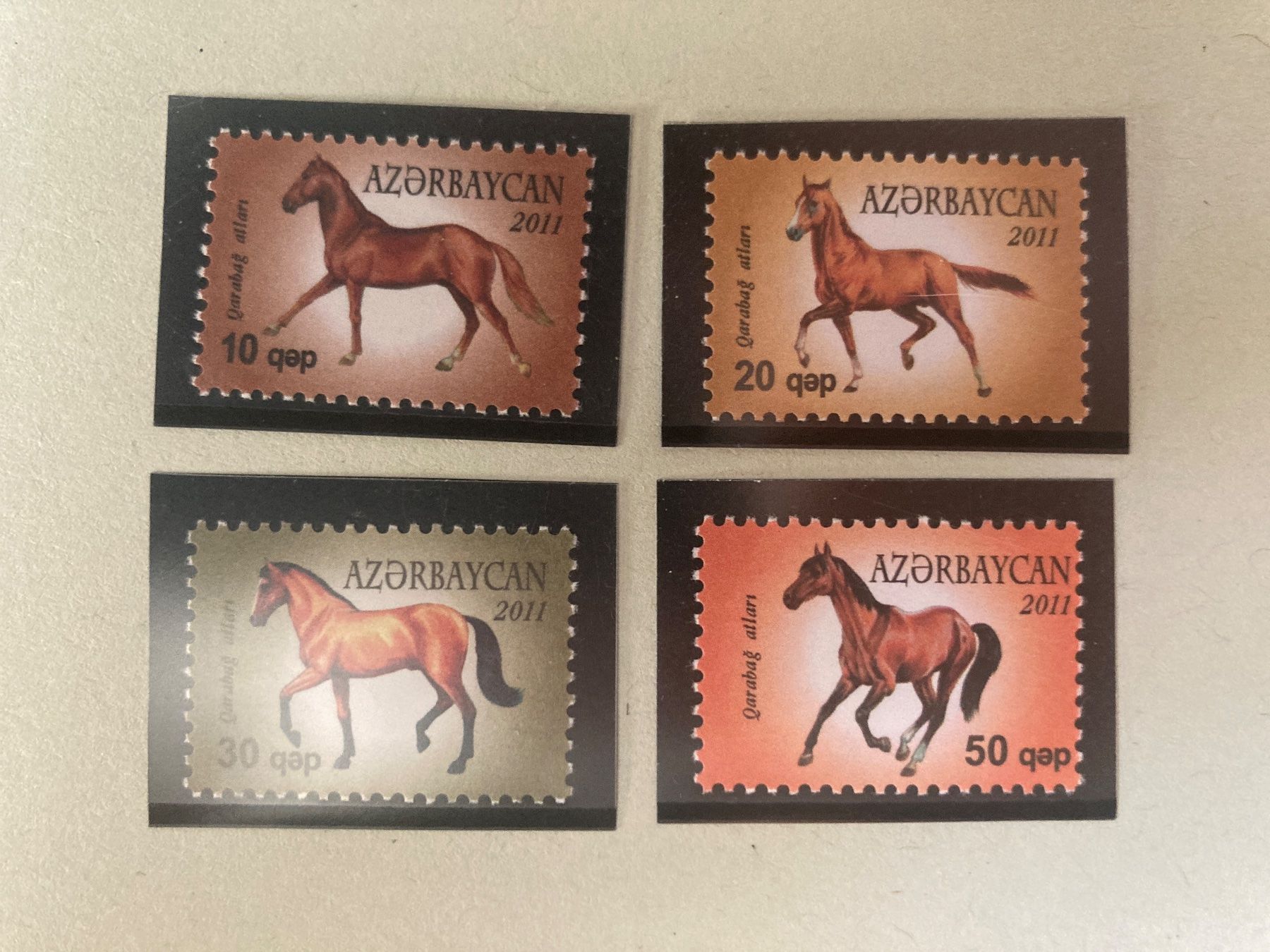 Alle Briefmarken: Aserbaidschan 2011 PFERDE Chevaux TIERE ** – Neu (gemäss Beschreibung) aus Erlach von Schaliko