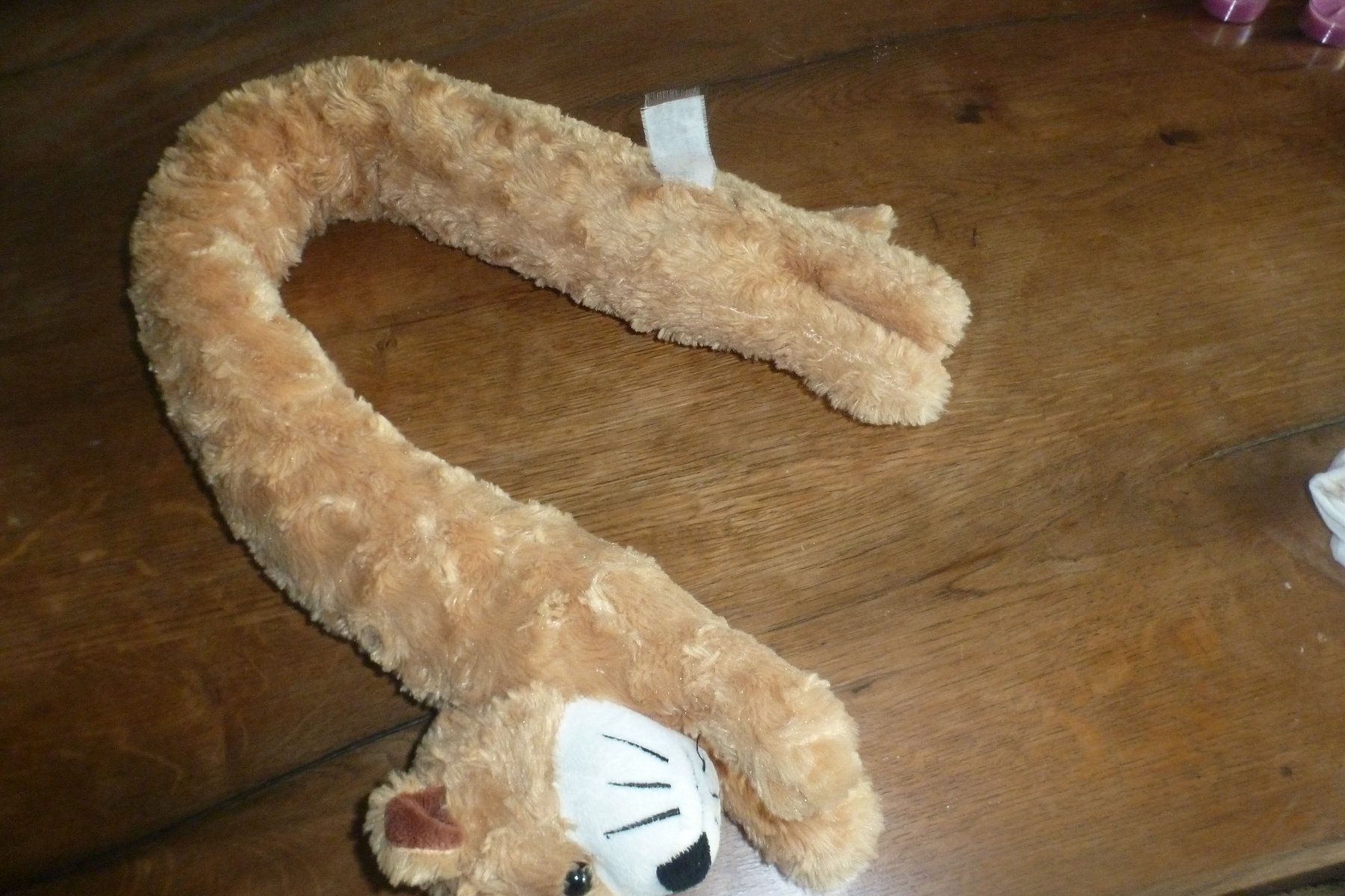 Foulards, Tücher & Schals: Weicher Damenschal mit Katzenfigur – Gebraucht aus Emmen von newdeal1970 2