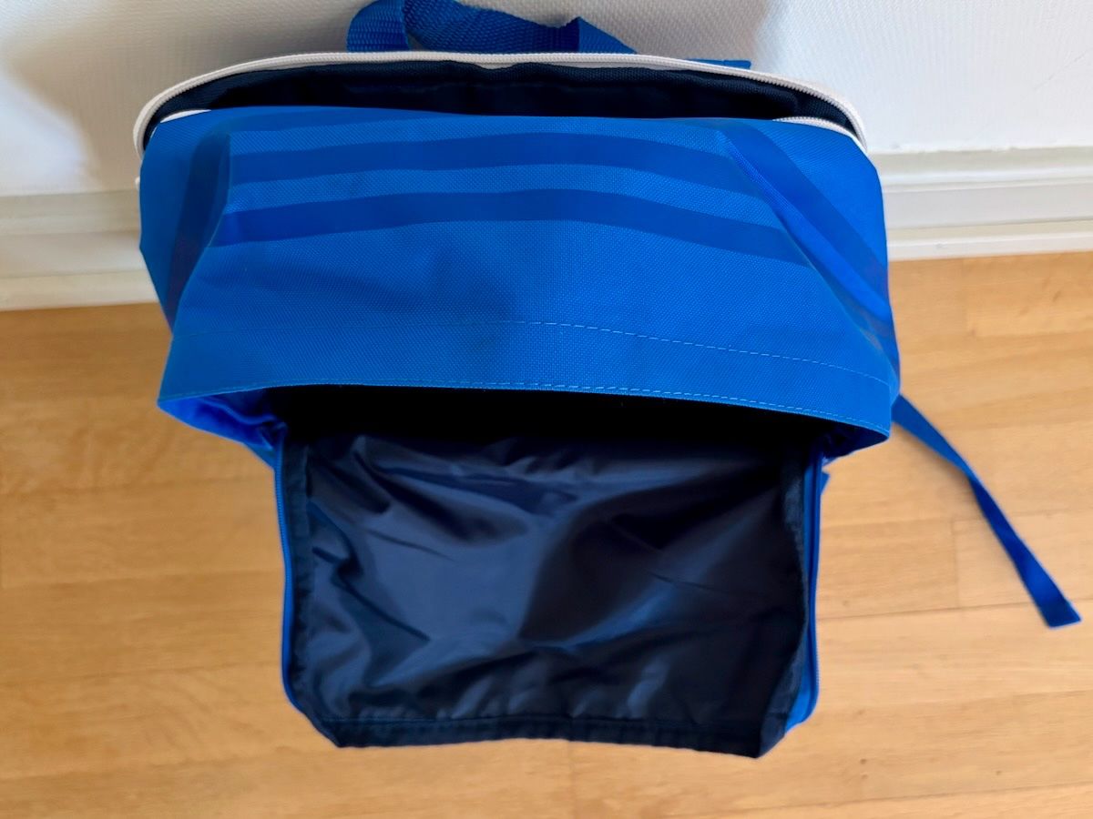 Adidas Sacs à dos: Adidas Rucksack (blau) - NEU – Neuf (Voir description) à Zürich par Zitronengelb 2