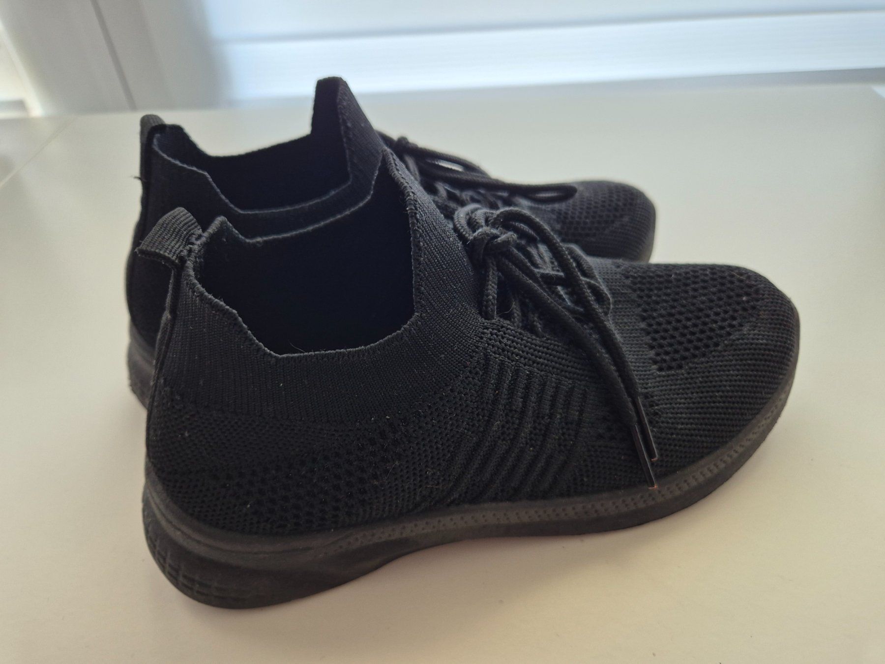 Damenschuhe: Leichte Sommer Sneaker Schuhe Gr. 36 Schwarz – Gebraucht aus Zürich von pau_y8mv 9