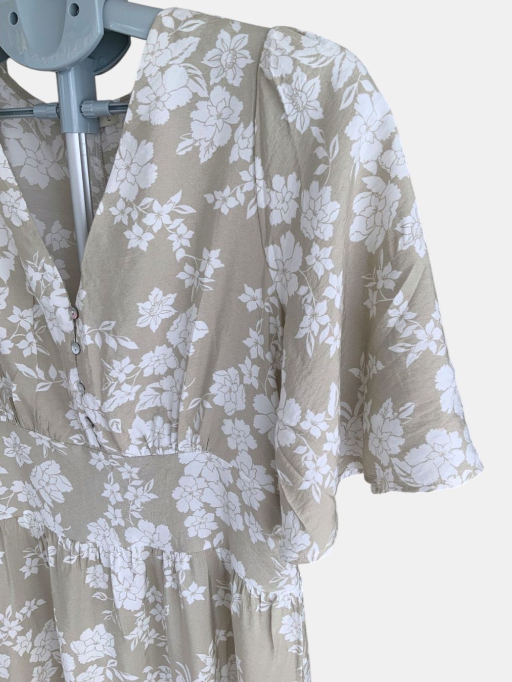 Kleider: Beige Weiss Floral Kleid Gr: L – Gebraucht aus Meilen von MaisonSelect 3