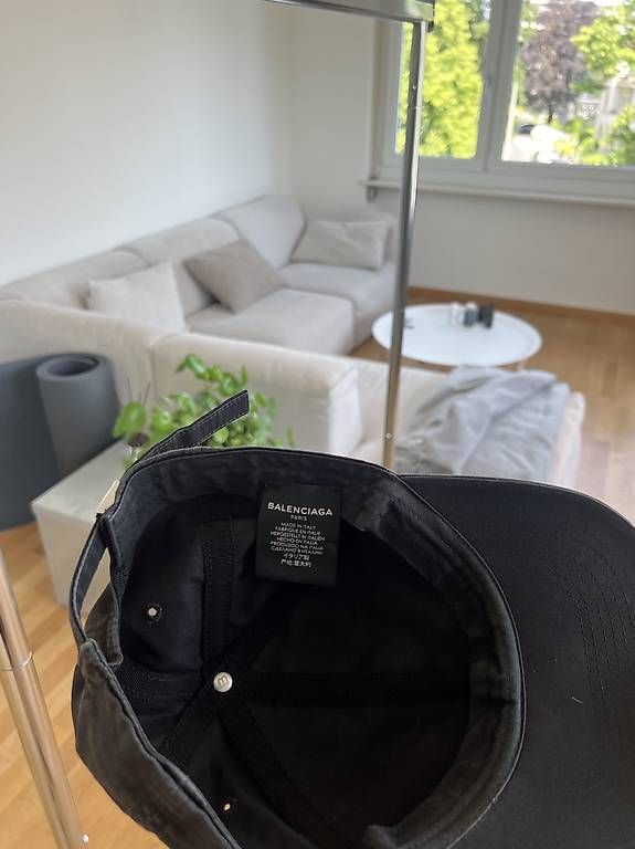 Copricapi, berretti & cappellini: Balenciaga Cap Black – Usato da Basel venduto da jul_dfc7 3