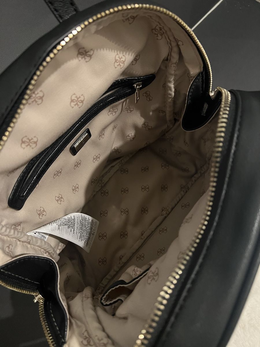Guess Rucksäcke: Guess Rucksack – Neu (gemäss Beschreibung) aus Heimberg von mira777 2
