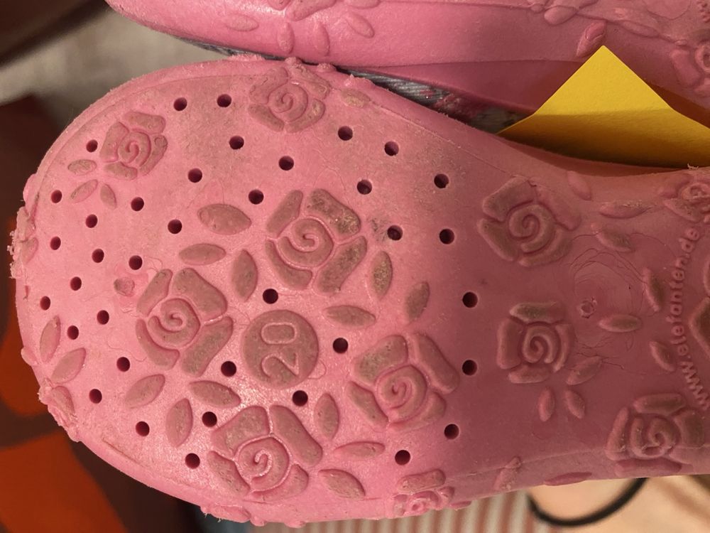Elefanten Chaussures filles: Süsse Mädchen Hausschuhe Gr. 20 Elefanten – D'occasion à Römerswil LU par Sunnyday35 1