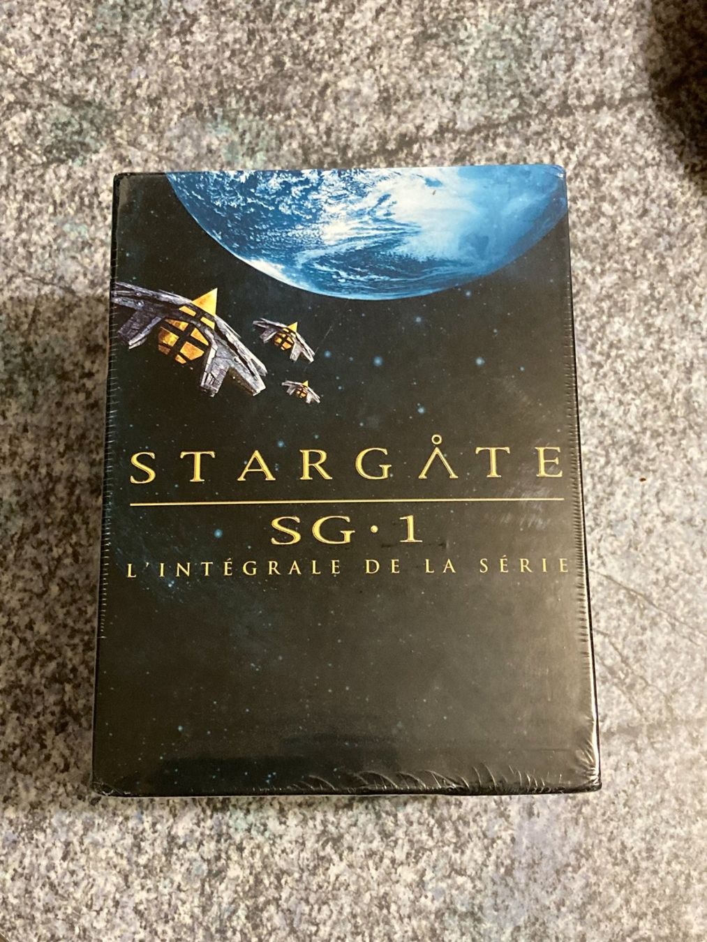 Tous les DVDs: Coffret DVD Stargate SG-1-L'intégrale – Neuf avec emballage d'origine à Bassecourt par CALUMET-X 1