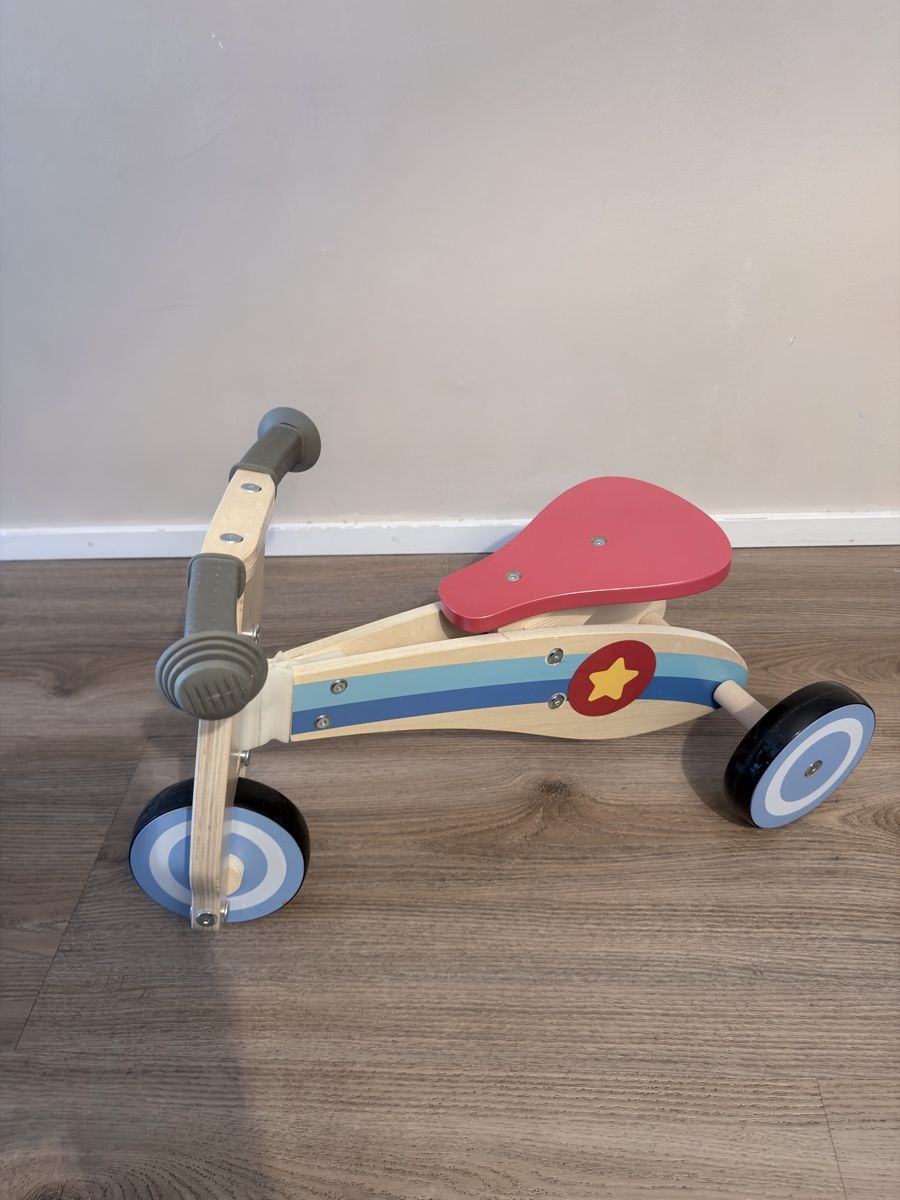 Véhicules pour enfants: Kinder Dreirad Holz  – D'occasion à Glis par lm2612 1