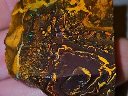 142ct grosser massiver Australischer Boulder Opal Rohstein