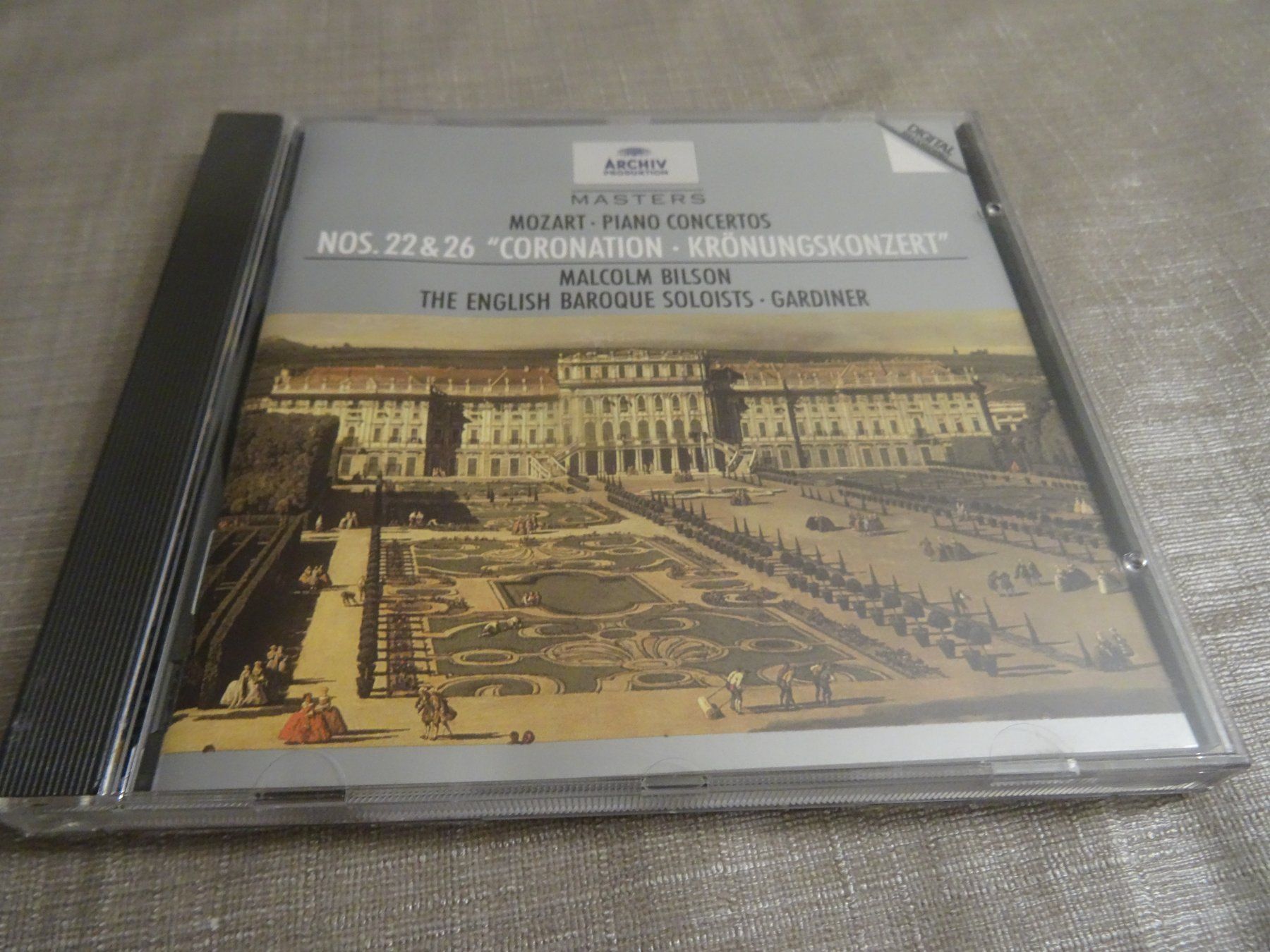 CD: Mozart Piano Konzerte Nos. 22 & 26 CD – Usato da Olten venduto da Disc-Ausverkauf