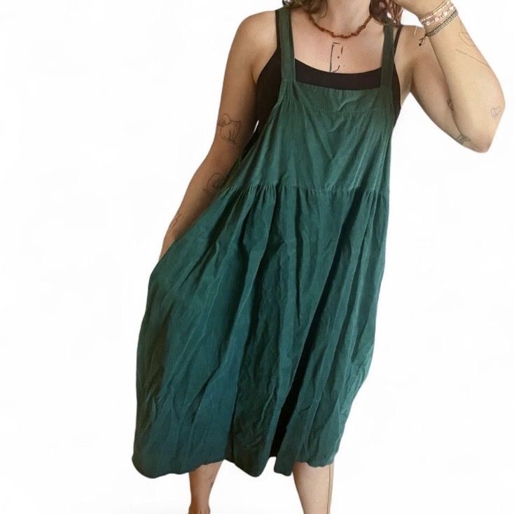 Vestiti: grünes cord Kleid, Gr. M – Usato da Zürich venduto da ju__