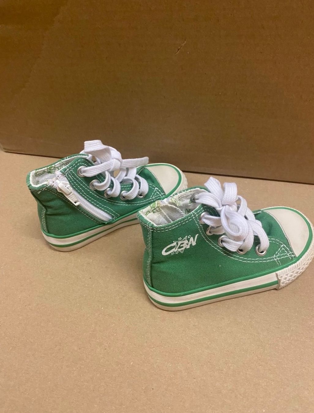 Scarpe per ragazzi: Kinder Schuhe Grösse 21 – Usato da Zürich venduto da zd_1965 1