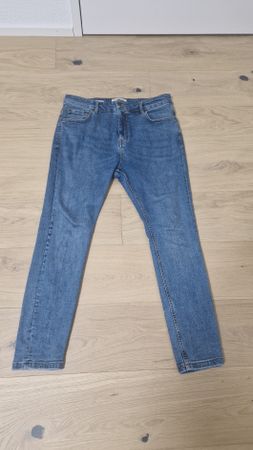 Pull&Bear Jeans, Carrot Fit, hellblau, Grösse 44, neuwertig!