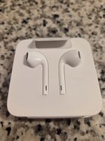 Apple EarPods mit Lightning Adapter weiss neuwertig