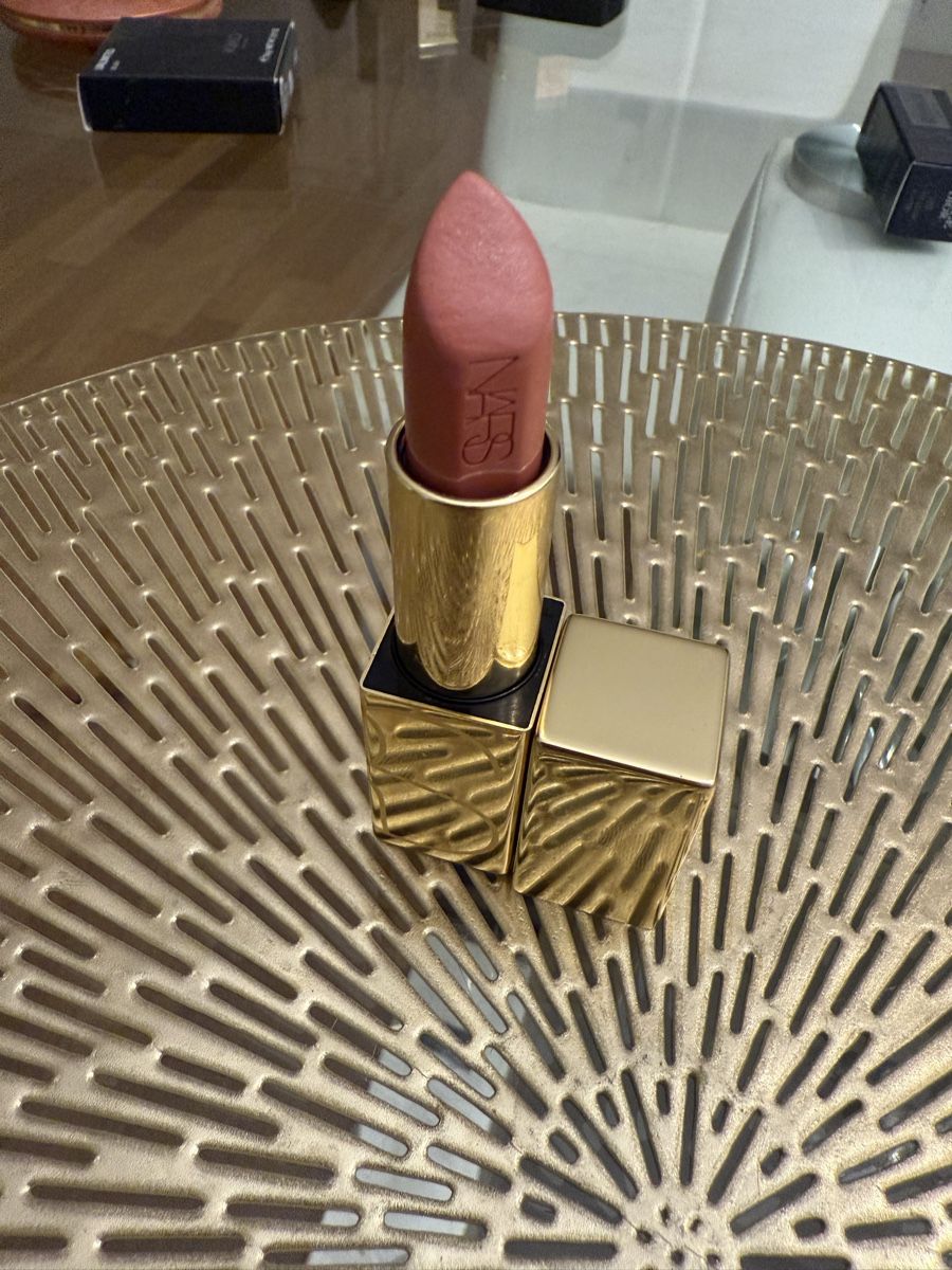 Nars Make-up: NARS Lippenstift VIP Audacious, Farbe BARBARA, neuwertig – Usato da bettlach venduto da bombshell1