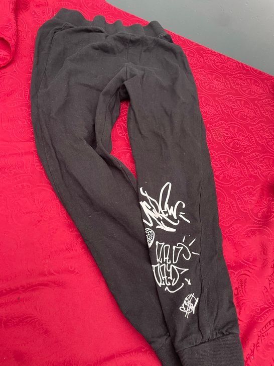 Pantaloni: Kinder Turnhose Hose 146 – Nuovo (secondo la descrizione) da Bergdietikon venduto da antovale