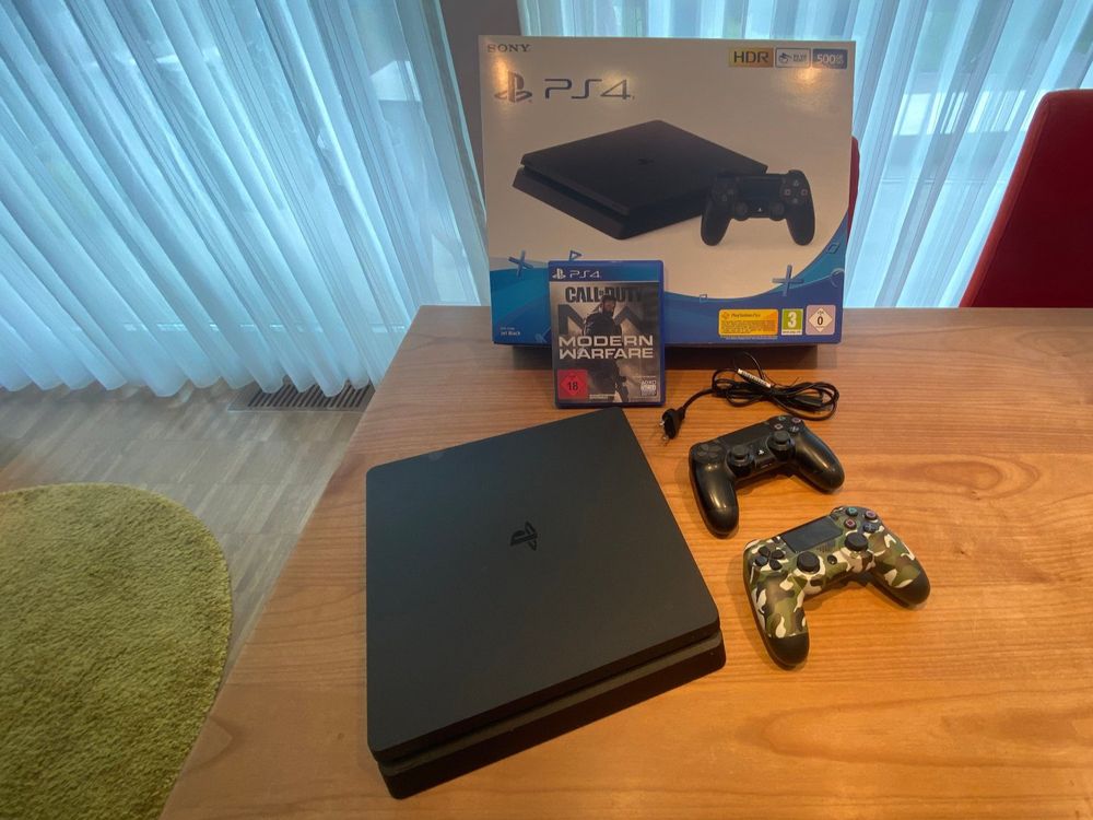 Playstation 4 Jet Black + 2 Controller & Game Call of Duty Kaufen