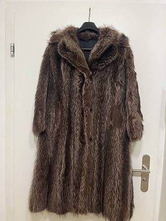 Eleganter Pelz-Klinger Pelzmantel Gr. M
