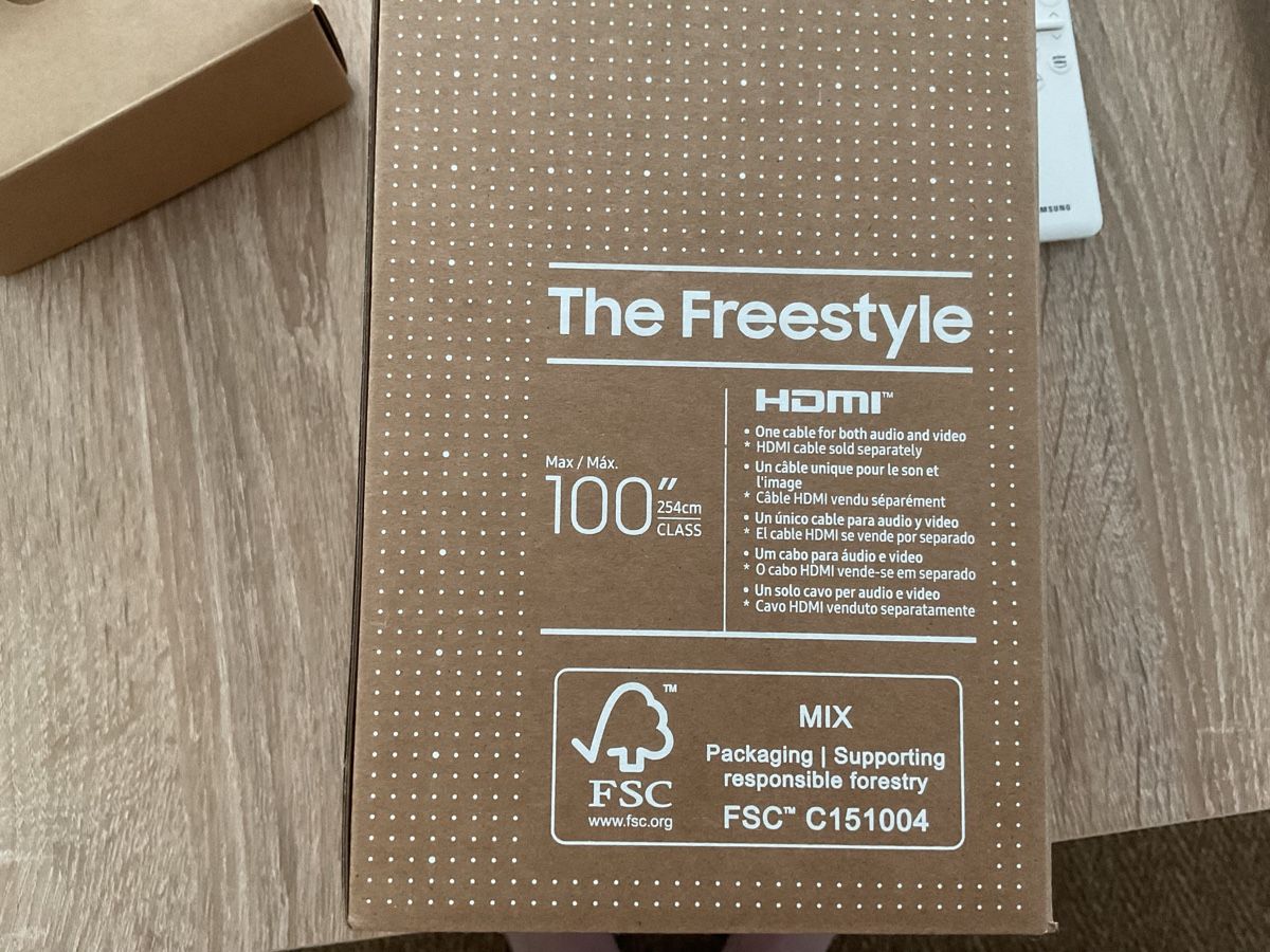 Samsung Proiettori: Samsung "The Freestyle" 2nd Generation Projektor + Tuch – Nuovo (secondo la descrizione) da Glattpark-Opfikon venduto da Zizzo 3