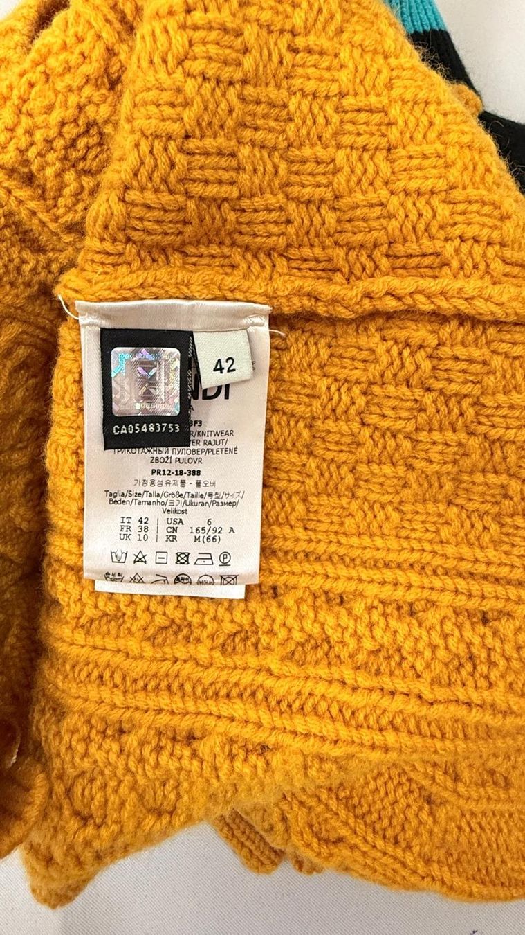 Fendi Pulls & Sweat-shirts: Fendi Rollkragenpullover, Wolle, Gr.IT 42 (EU 38) – Neuf (Voir description) à Oberarth par SSS. 4