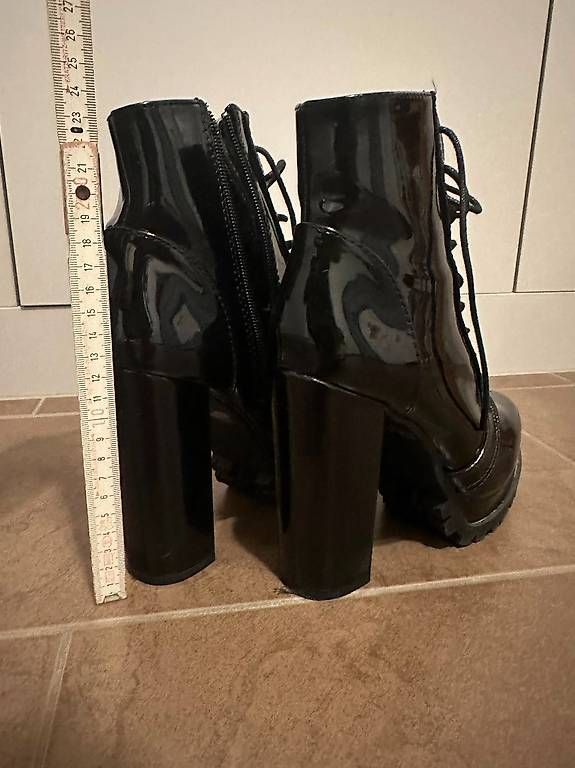Chaussures femmes: Stiefelleten High Heels – D'occasion à Schlieren par S_Dragon 2