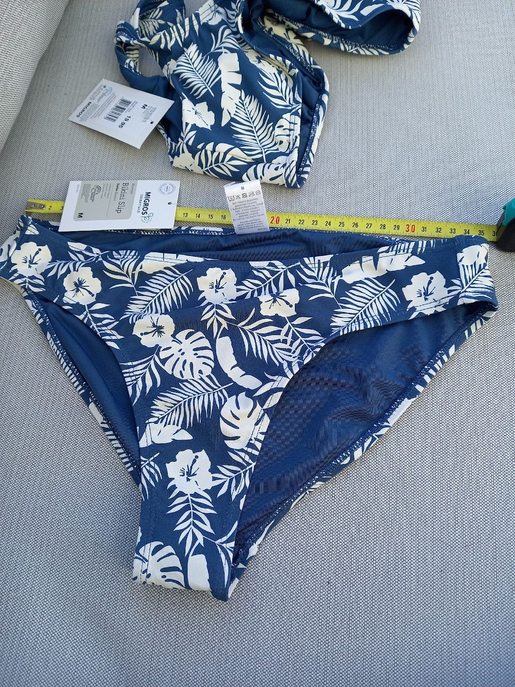 Migros Costumi da bagno & Bikini: Bikini Set Migros Essentials blau Muster Grösse M neu – Nuovo e nell'imballaggio originale da Ruschein venduto da dom_nbr2 2