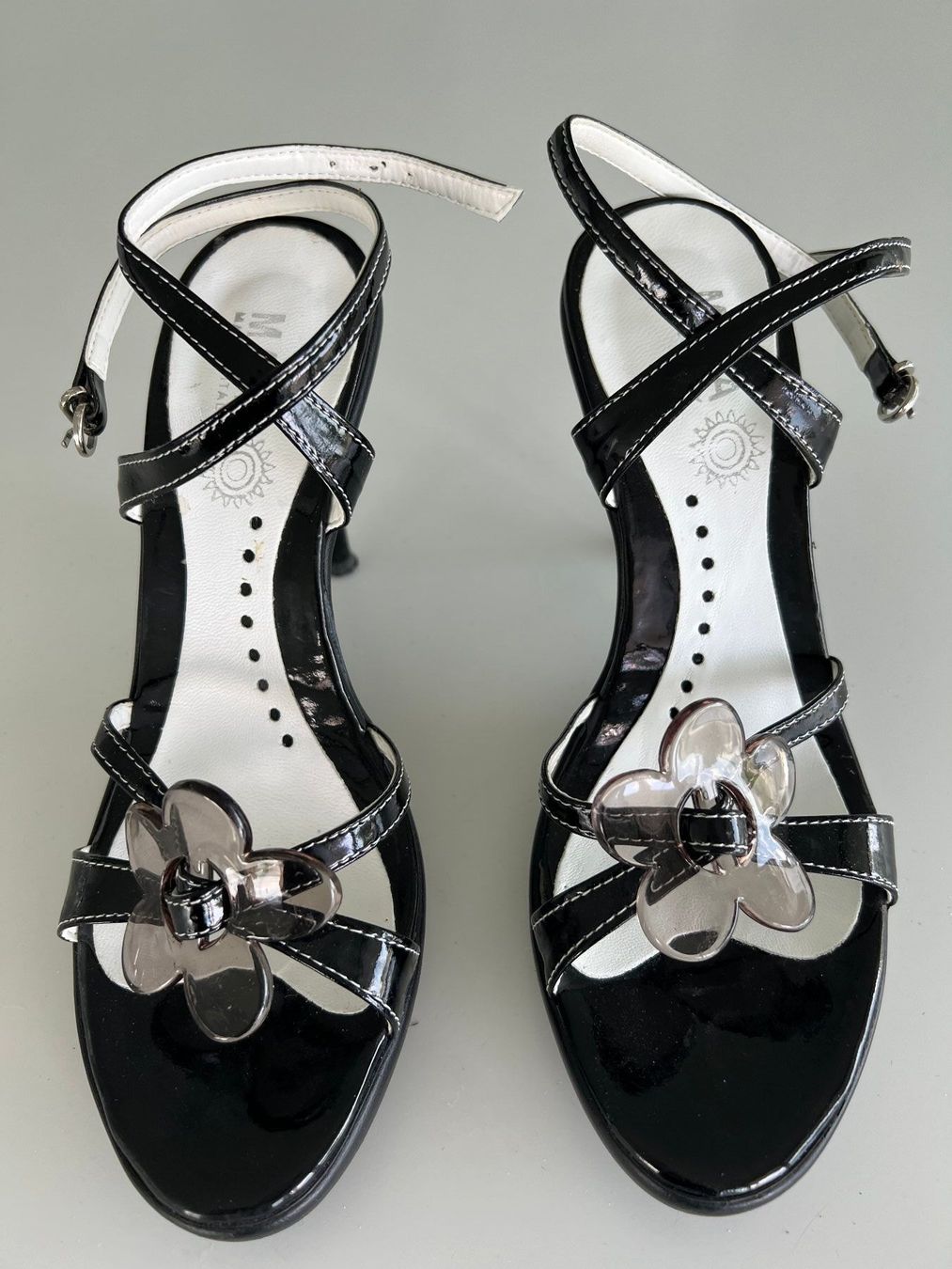 Scarpe da donna: Blumen sehr elegante Sandalen – Usato da Horgen venduto da Esterina 2