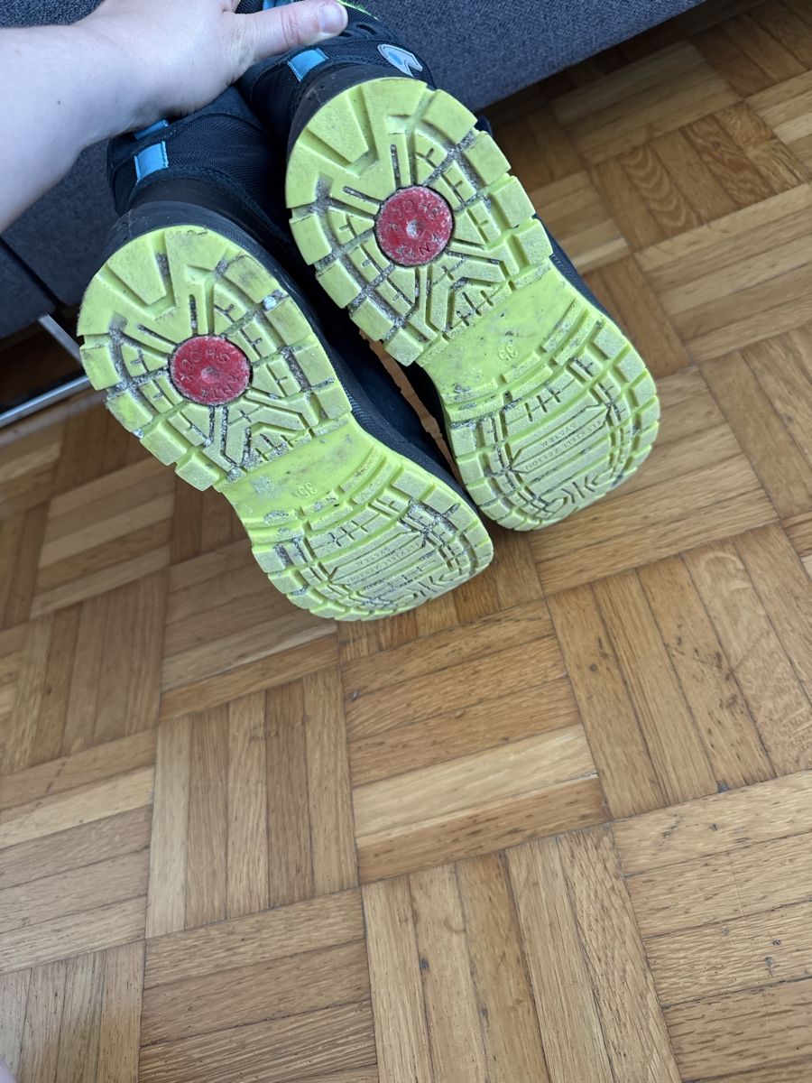 Scarpe per ragazzi: Winterschuh 35 – Usato da Schmerikon venduto da BiancaM03 2