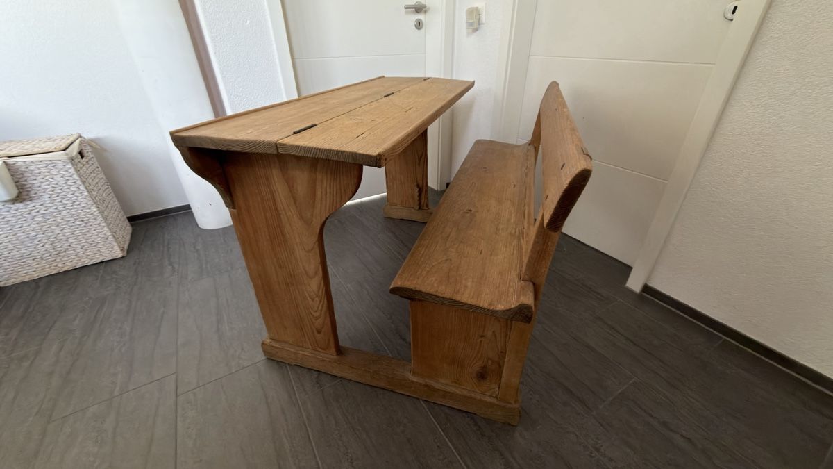 Schreibtische: Antiker Schulbank – Gebraucht aus Bürglen TG von Cadsolutionscb 2